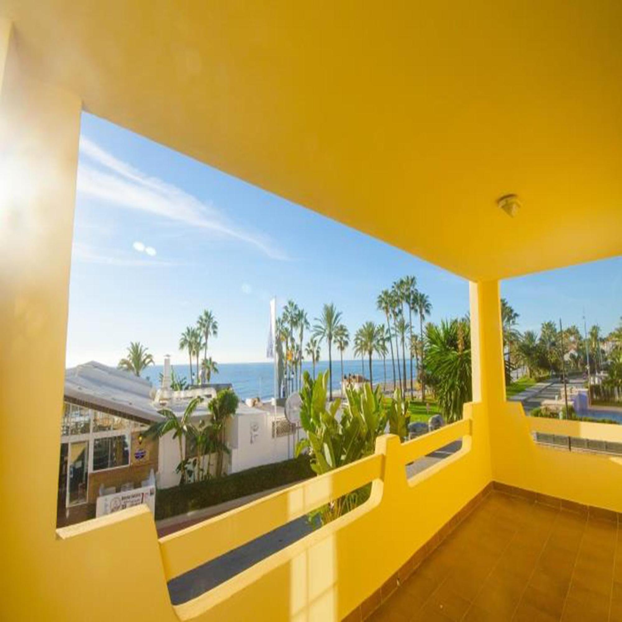 Appartement Vistamar Apartment-beachfront *